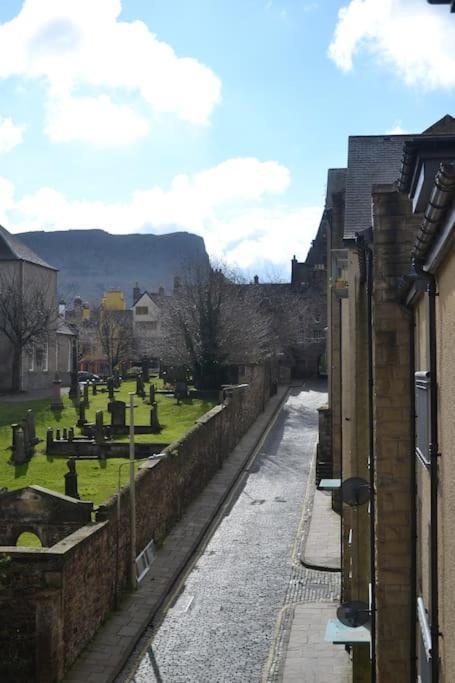 Next To The Palace And Royal Mile With Parking EDI Exterior foto